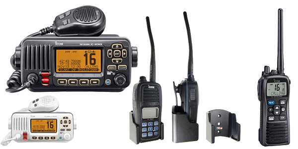 Icom pomorske radiostanice: dvije fiksne VHF/DSC radiostanice, crna i bijela, i ručne VHF radiostanice